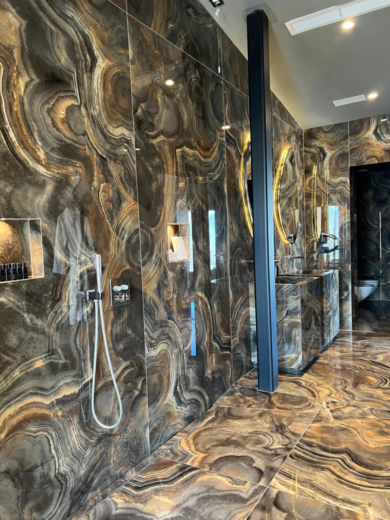 Arka Art Hotel Tirana Zewnętrze zdjęcie Bathroom in the hotel