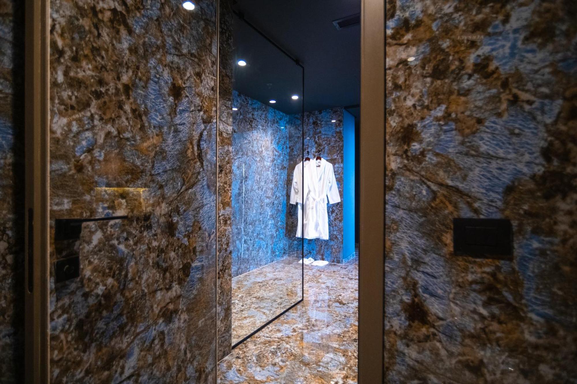 Arka Art Hotel Tirana Zewnętrze zdjęcie Bathroom