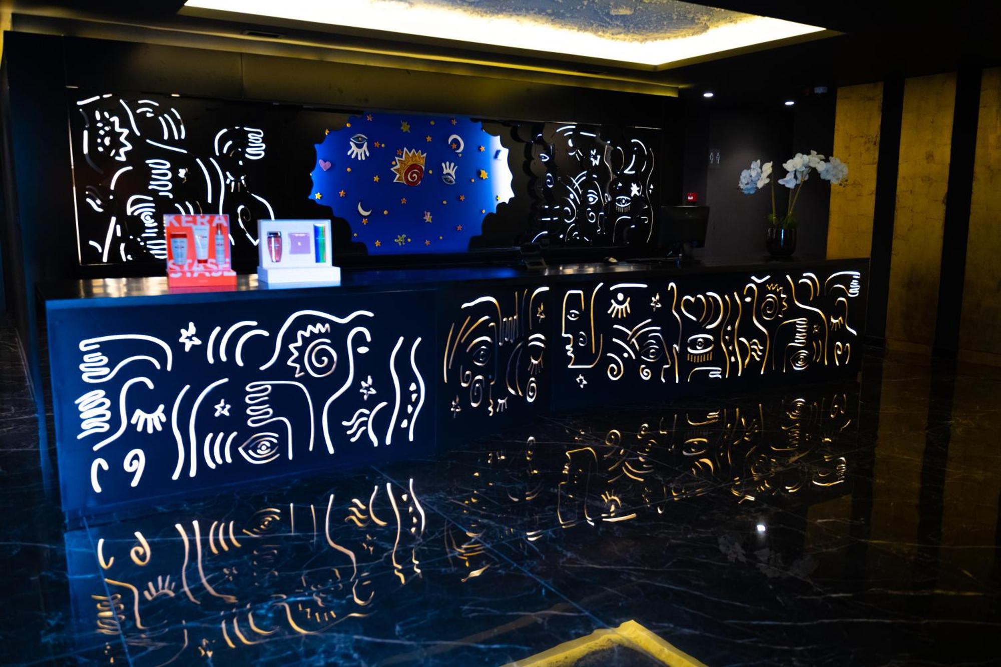 Arka Art Hotel Tirana Zewnętrze zdjęcie The lobby of the hotel